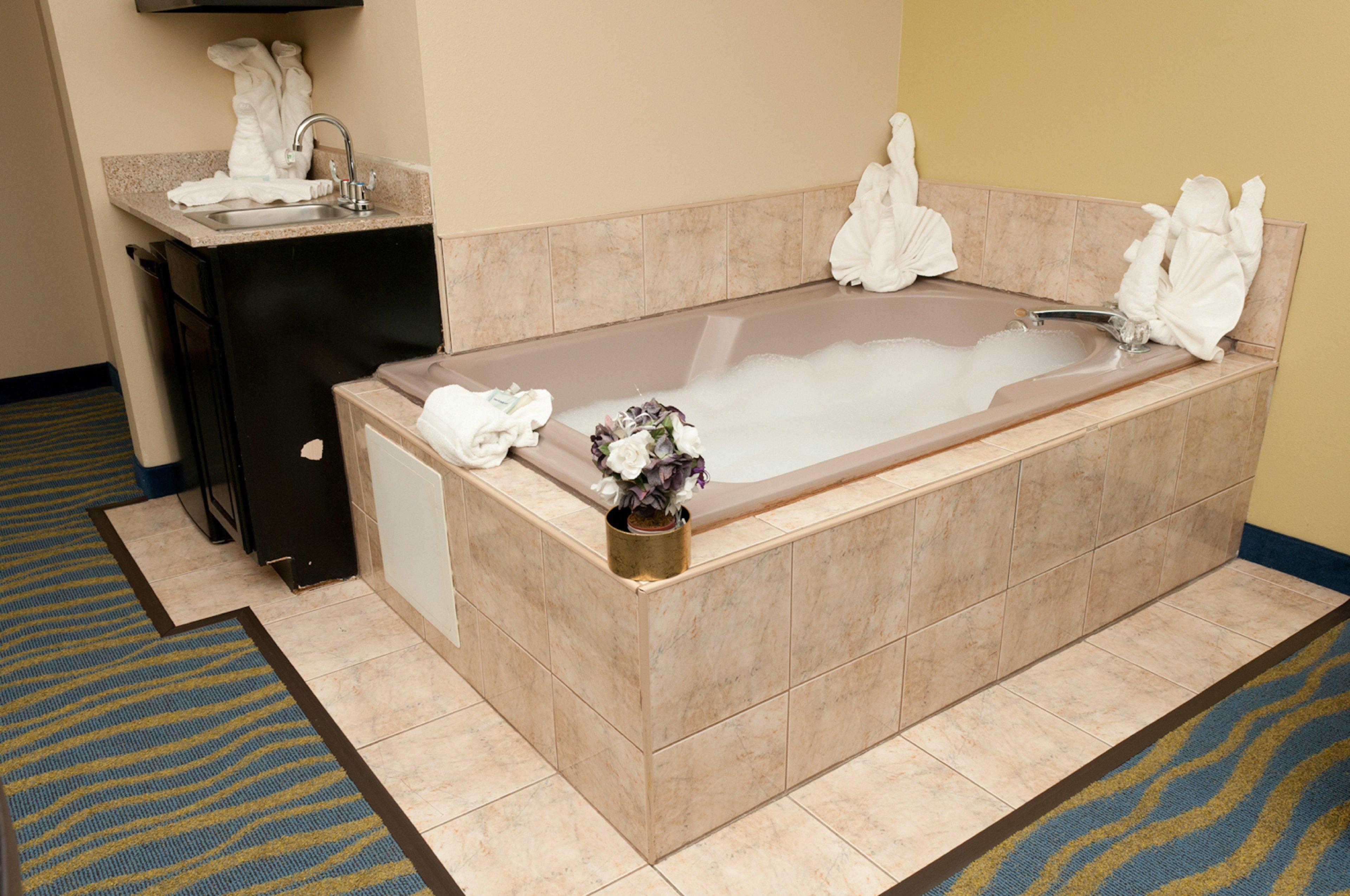 Holiday Inn Express Hotel & Suites Bloomington-Normal University Area By Ihg Екстер'єр фото