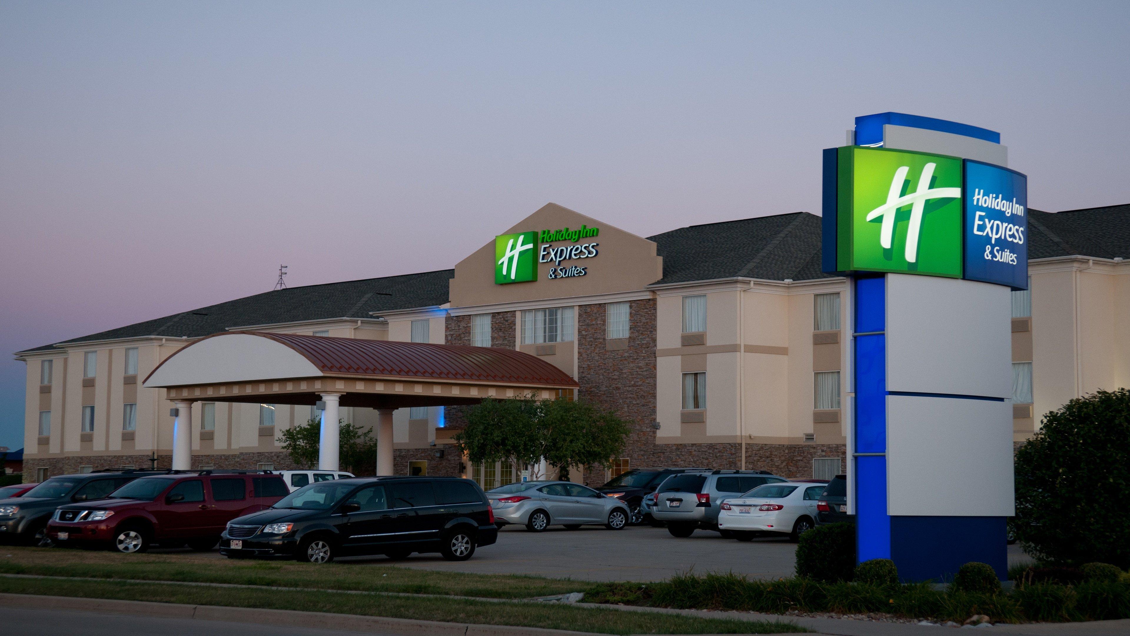 Holiday Inn Express Hotel & Suites Bloomington-Normal University Area By Ihg Екстер'єр фото